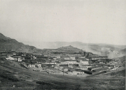 Vista histórica en blanco y negro del pueblo de Riotinto en 1892